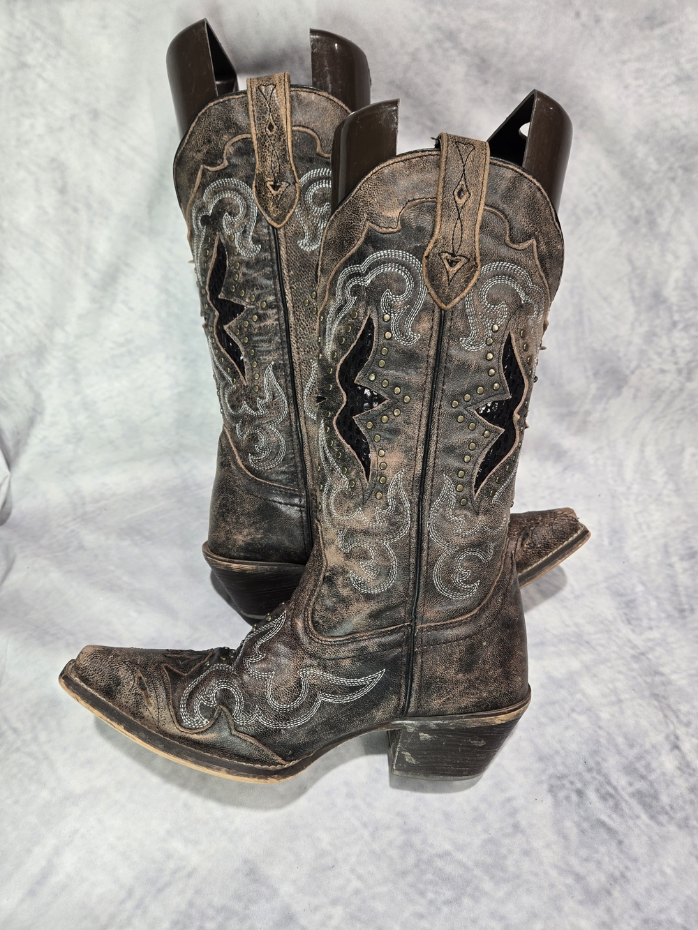 Women's Distressed Brown Embroidered Western Boots - Picture 3 of 7